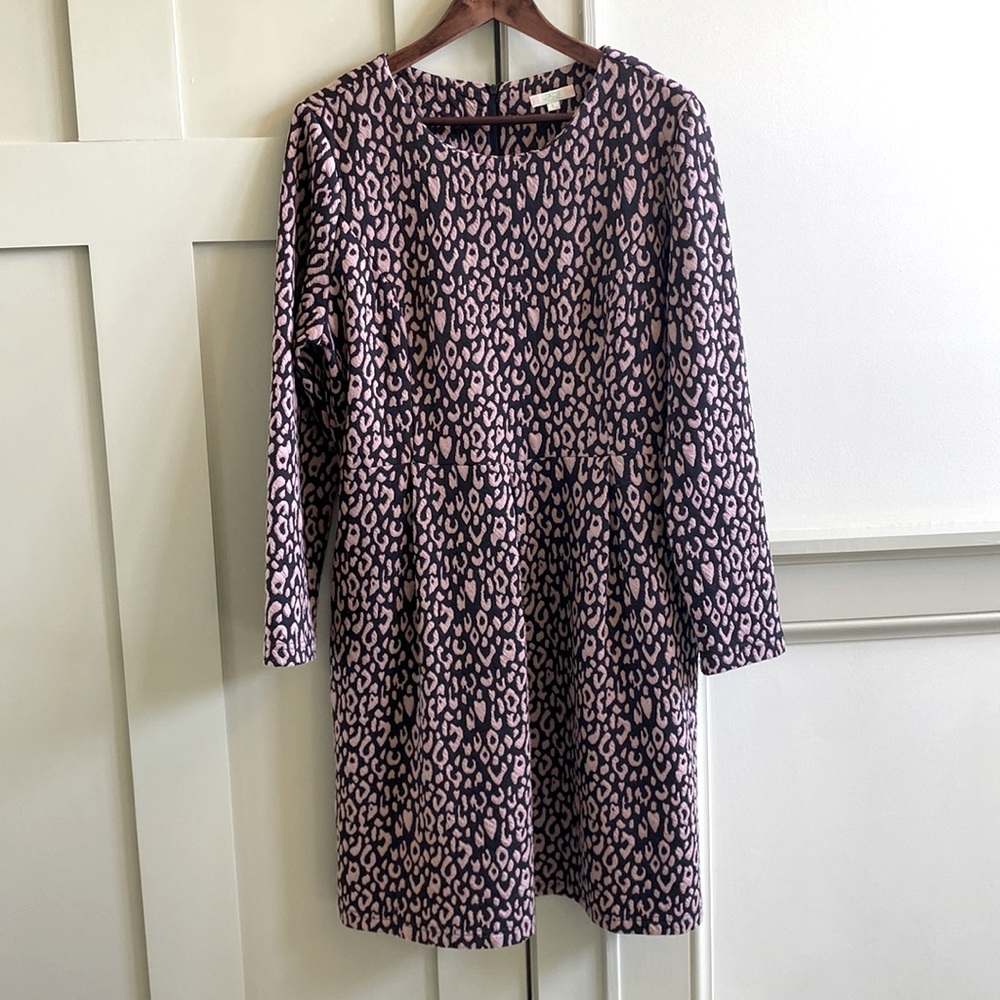 Long sleeved stretchy but structured dress in animal print size large